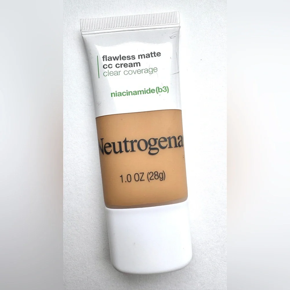 💃 Neutrogena Flawless Matte CC Cream, Wheat 6.0 - 1 oz
